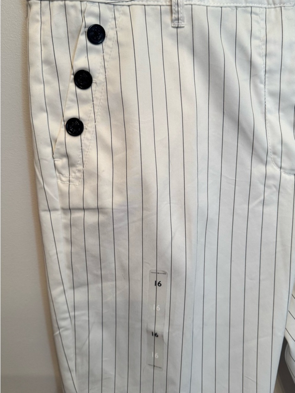 Tommy Hilfiger White Pinstripe Crop Pants with Navy Details size 16 NWT